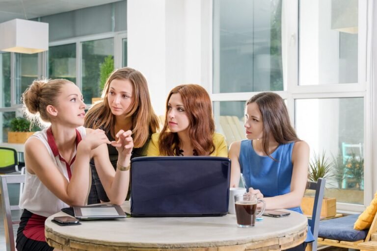 SocialMediaGirls Forum: A Comprehensive Guide